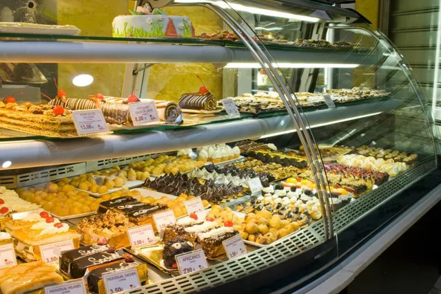 Los Reyunos. Pastelerías, Panaderías, Cafeterías - Sucursal Pradillo