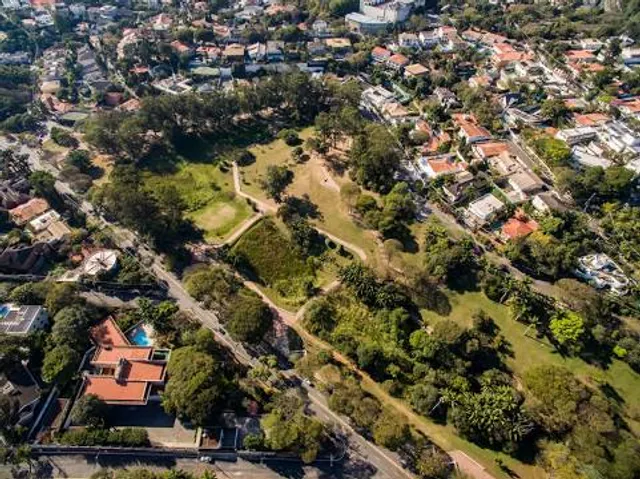 Vinícius de Moraes Square