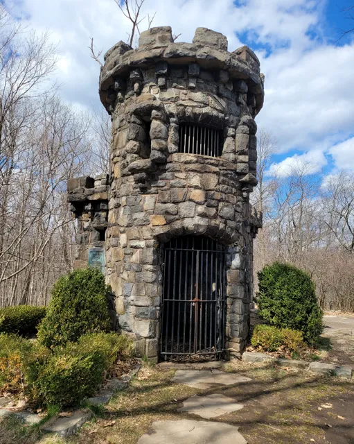 Women's Federation Monument