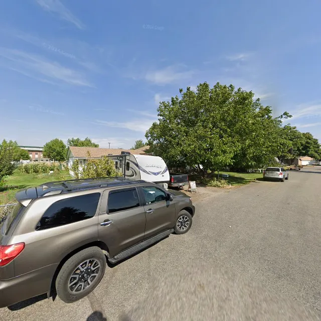 The Garden On Sky Blue Drive