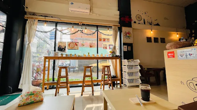 Base on Cloud Cafe - Specialty Coffee
