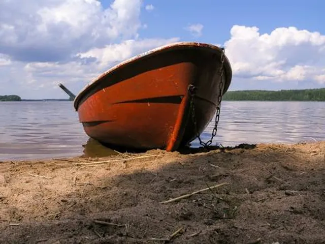 Komsomol'skoye Ozero