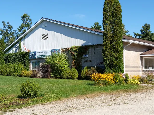 Hooked Rug Museum of North America