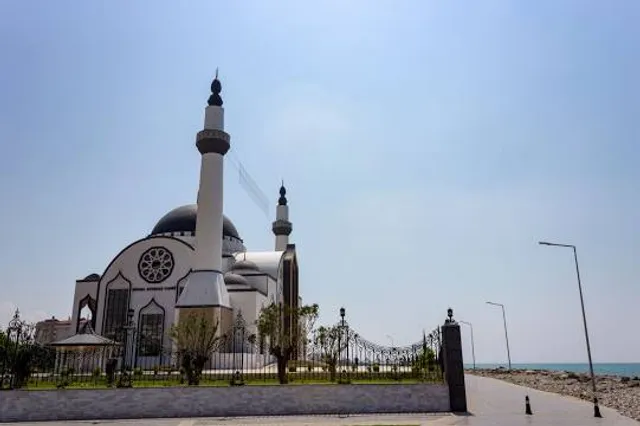 İskenderun Nihal Atakaş Camii
