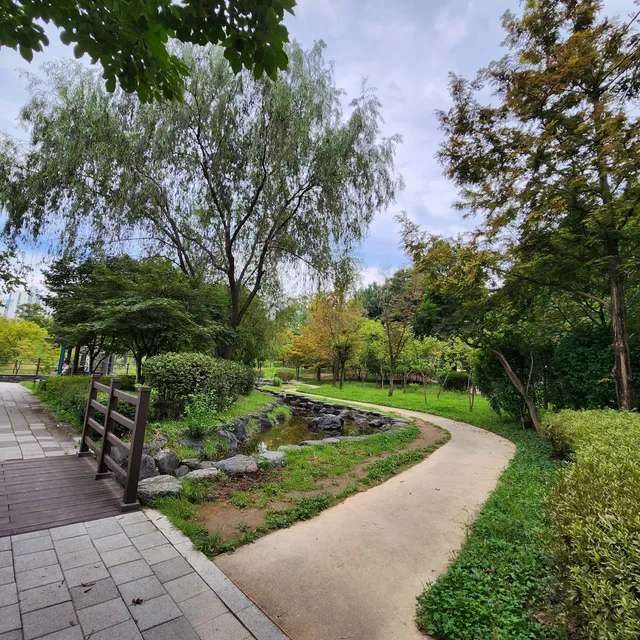 초안산근린공원