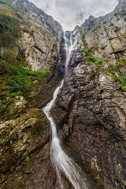 Устински водопад