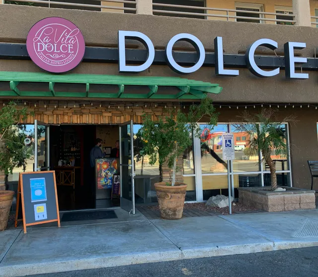 La Vita Dolce Italian Bistro and Lounge