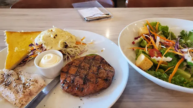 Eat Am Are 253 Asok Building