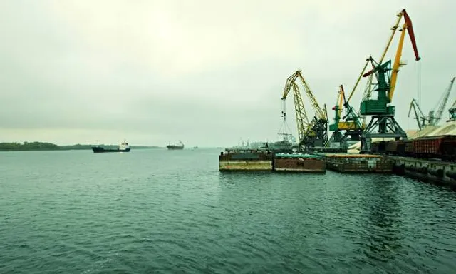 Monument to the First Shipmen