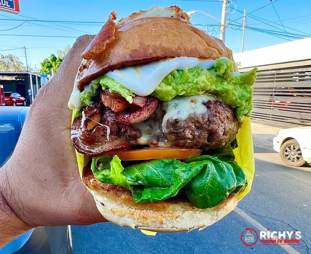 Richy’s Cocina de Barrio