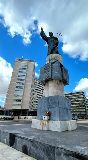 Monumento a Santo António