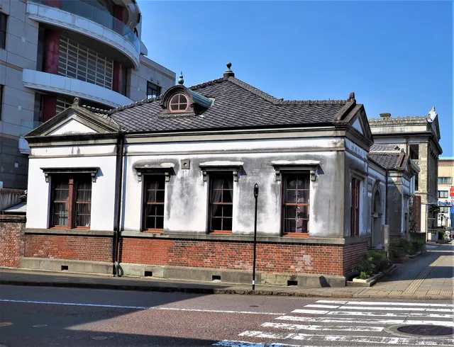 Nagasaki Tortoise Shell Crafts Museum (Former Nagasaki Customs Sagarimatsu Office)