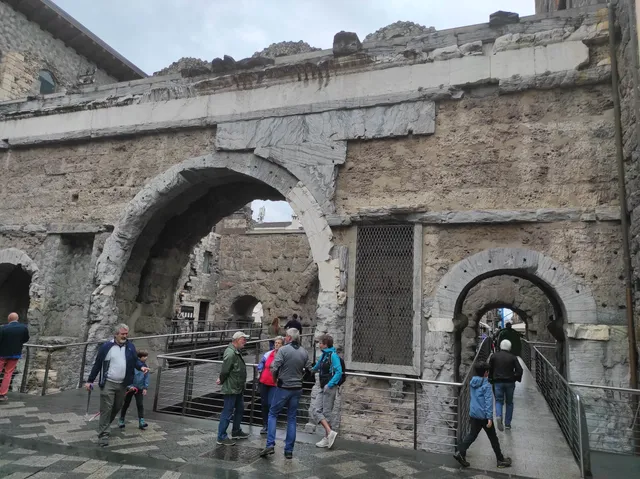 Enceinte romaine d'Aoste