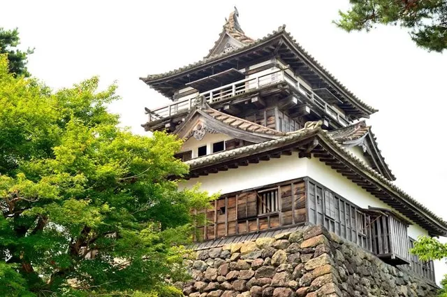 Maruoka Castle