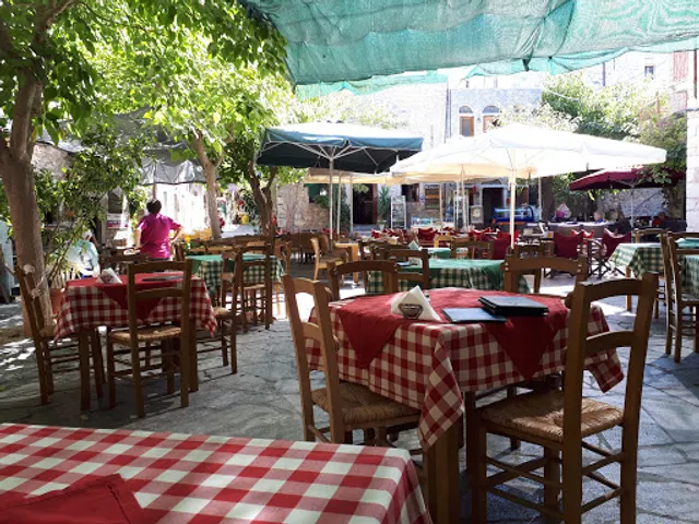 Ταβέρνα ο ΜΕΣΑΊΩΝΑΣ