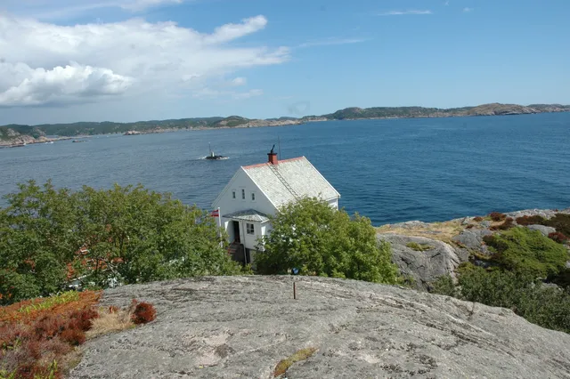Hatholmen Lighthouse