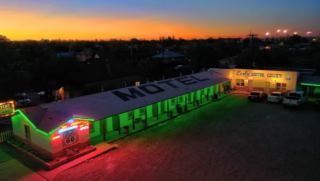 Earl's Rt 66 Motor Court