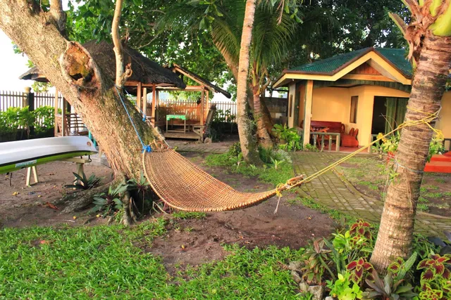 RedDoorz @ July's Haven Seaside Pension Camiguin