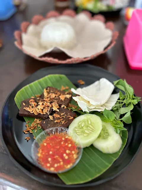 Bebek & Ayam Goreng Yuk Pon