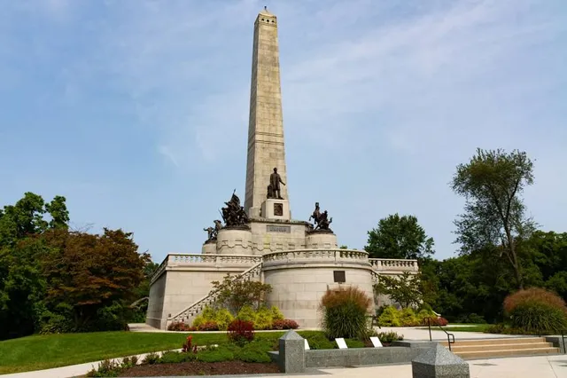 Lincoln Tomb State Historic Site
