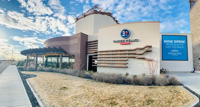 Three Peaks Kitchen + Bar