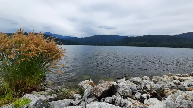 อ่างเก็บน้ำคลองน้ำไหล