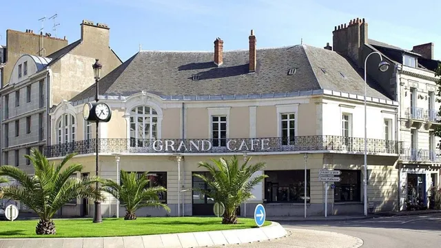 Le Grand Café