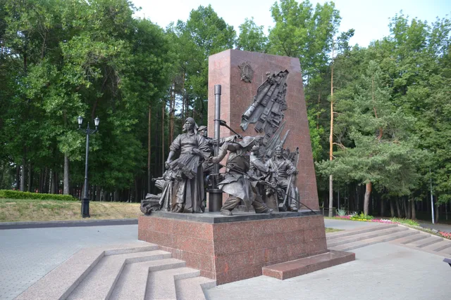 Pamyatnik Truzhenikam Tyla