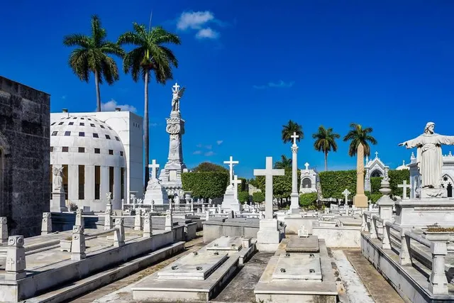 Cristóbal Colón Cemetery