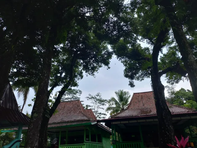 MAKAM NYI AGENG SERANG KALIBAWANG