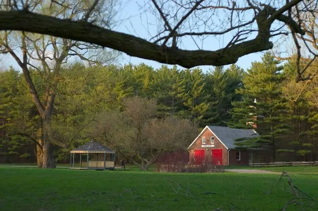 Salem Pioneer Village