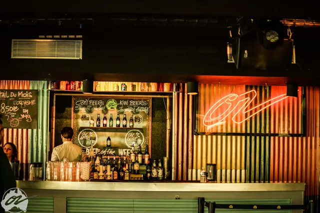 Rooftop Café Oz