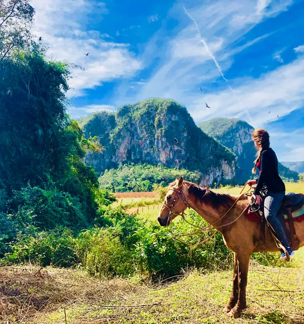 Paseo a caballo por el Valle de Viñales Miguel