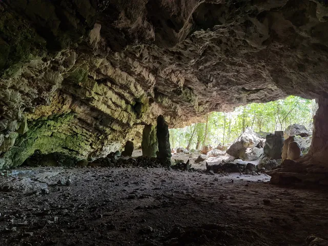 Lene Hara Cave