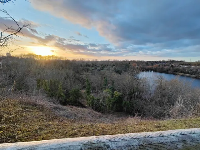 Newbold Quarry Country Park