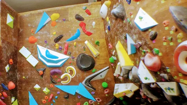 ボルダリングジム クロニコ - Cronico indoor climbing facility - 神崎川店