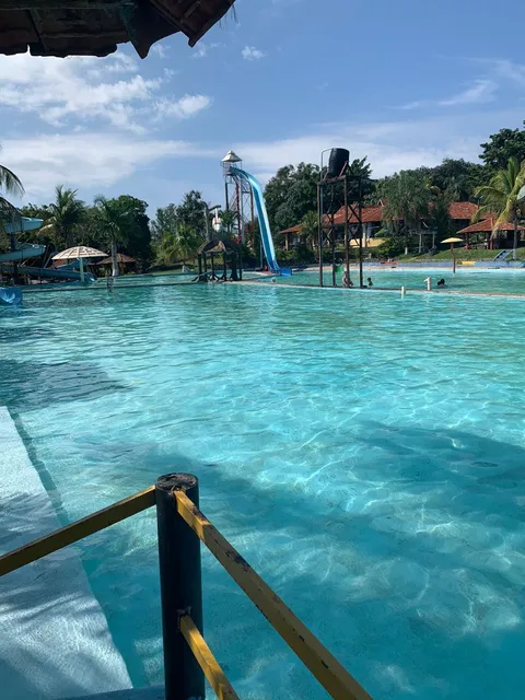 Parque Aquático Decolores Loanda