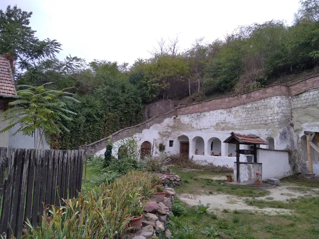 Szomolya Barlanglakások Tájház