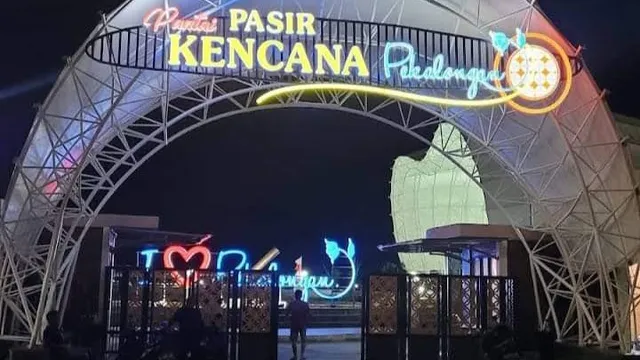 Pantai Pasir Kencana Pekalongan