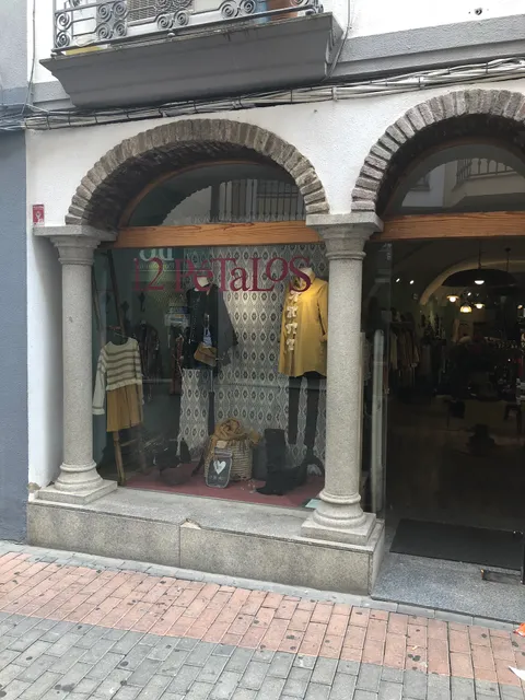 12 Pétalos | Ropa mujer Mérida