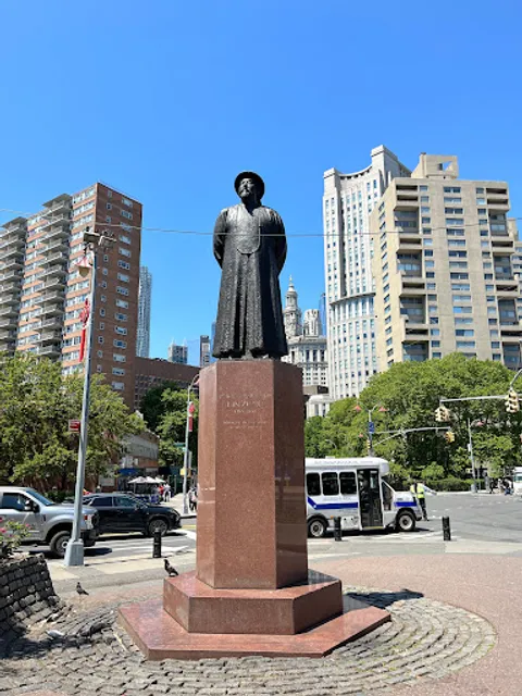 Lin Ze Xu Monument
