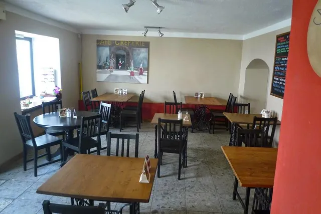 Cafe Creperie Strakatý králík