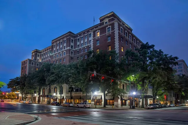 The Read House Hotel, Downtown