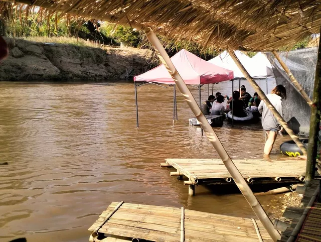 น้ำต้นบีช เหมืองแก้ว