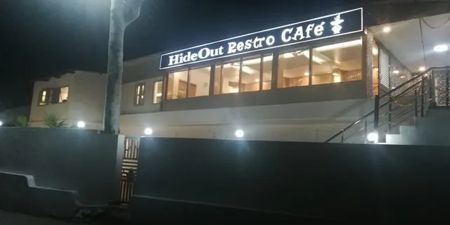 Hideout Restaurant and Cafe (Best Pizza and Burgers and Fast food)