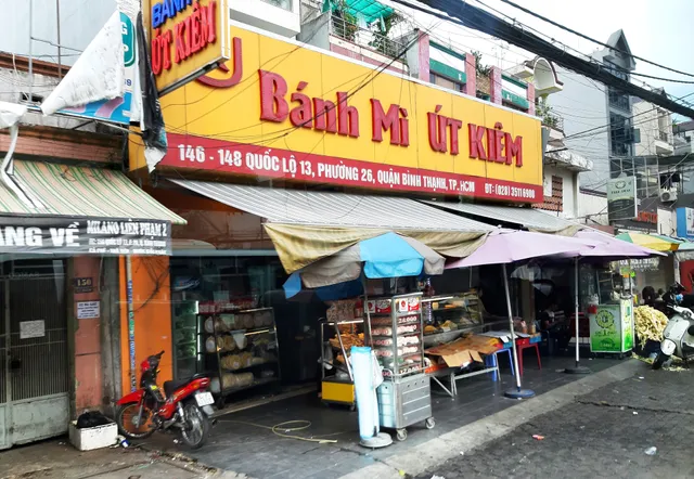 Lò Bánh Mì Út Kiêm