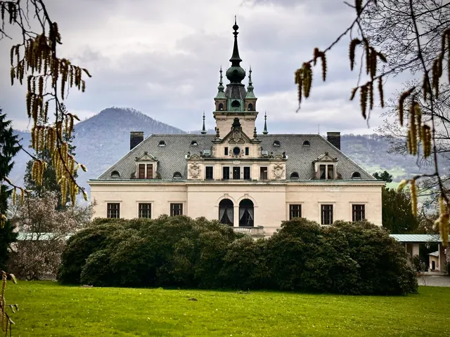 Castle park in Velké Březno
