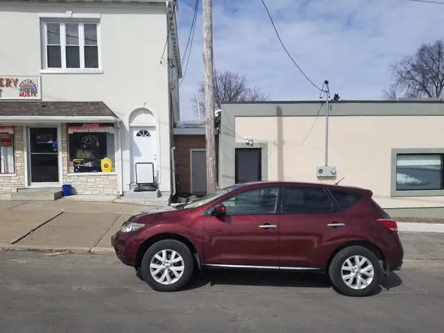 International grocery&music