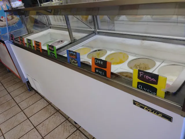 Los Alpes Ice Cream Parlor