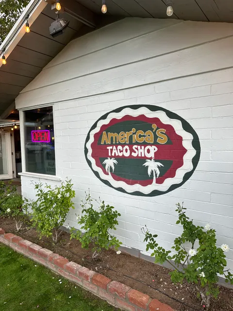 Americastacoshopcatering.com